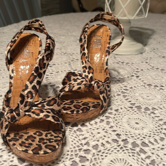 JLo Leopard sandals - Picture 1 of 4